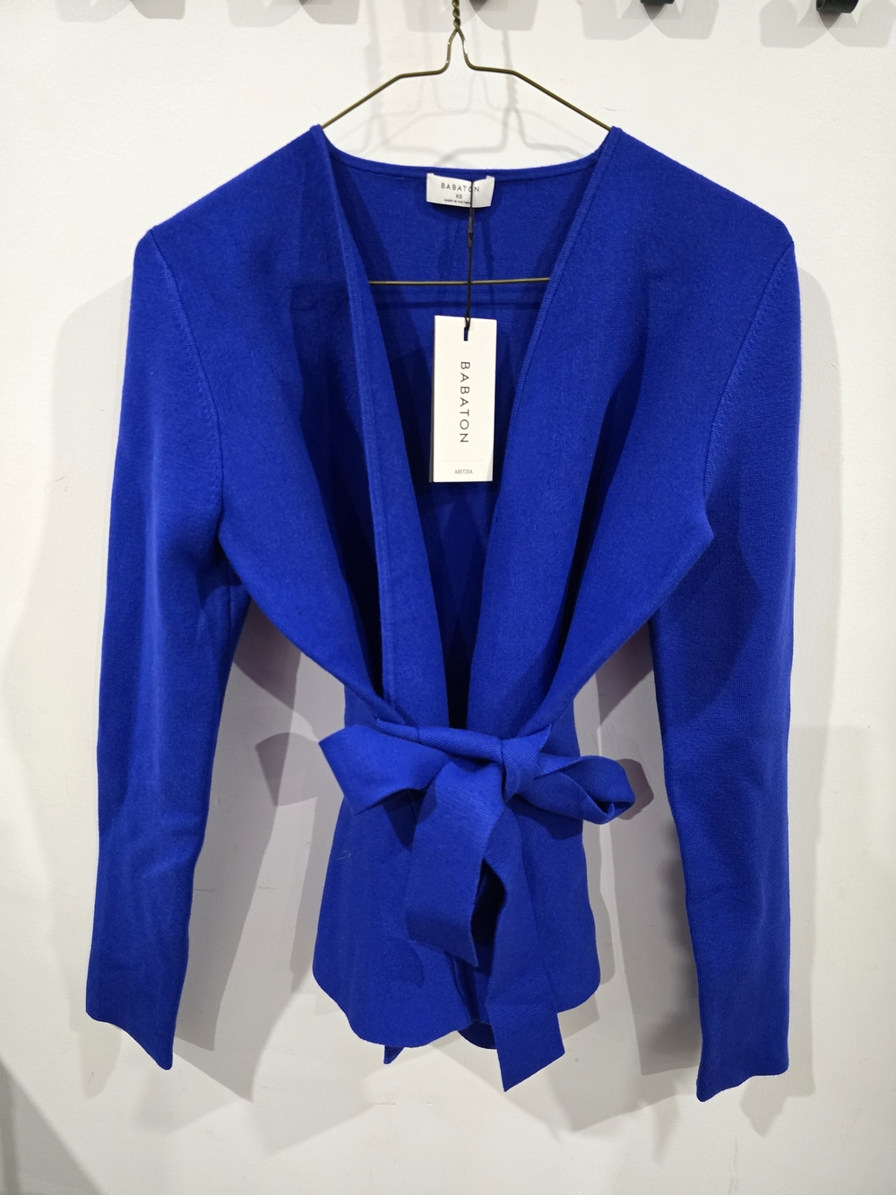 Babaton Commuter Ablaze Blue . NWT
